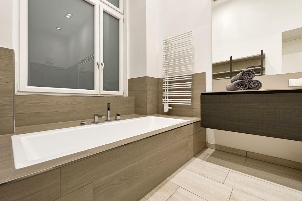 Central Luxury Apartment เวียนนา ภายนอก รูปภาพ